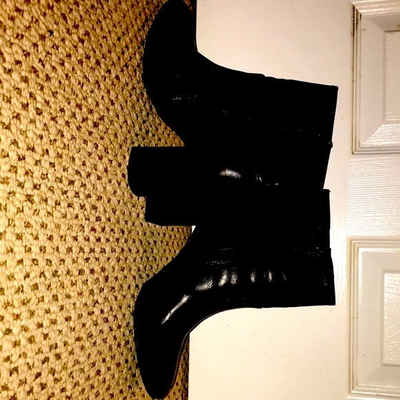 Black booties 3 inch heel size 8 old navy - Picture 6 of 10